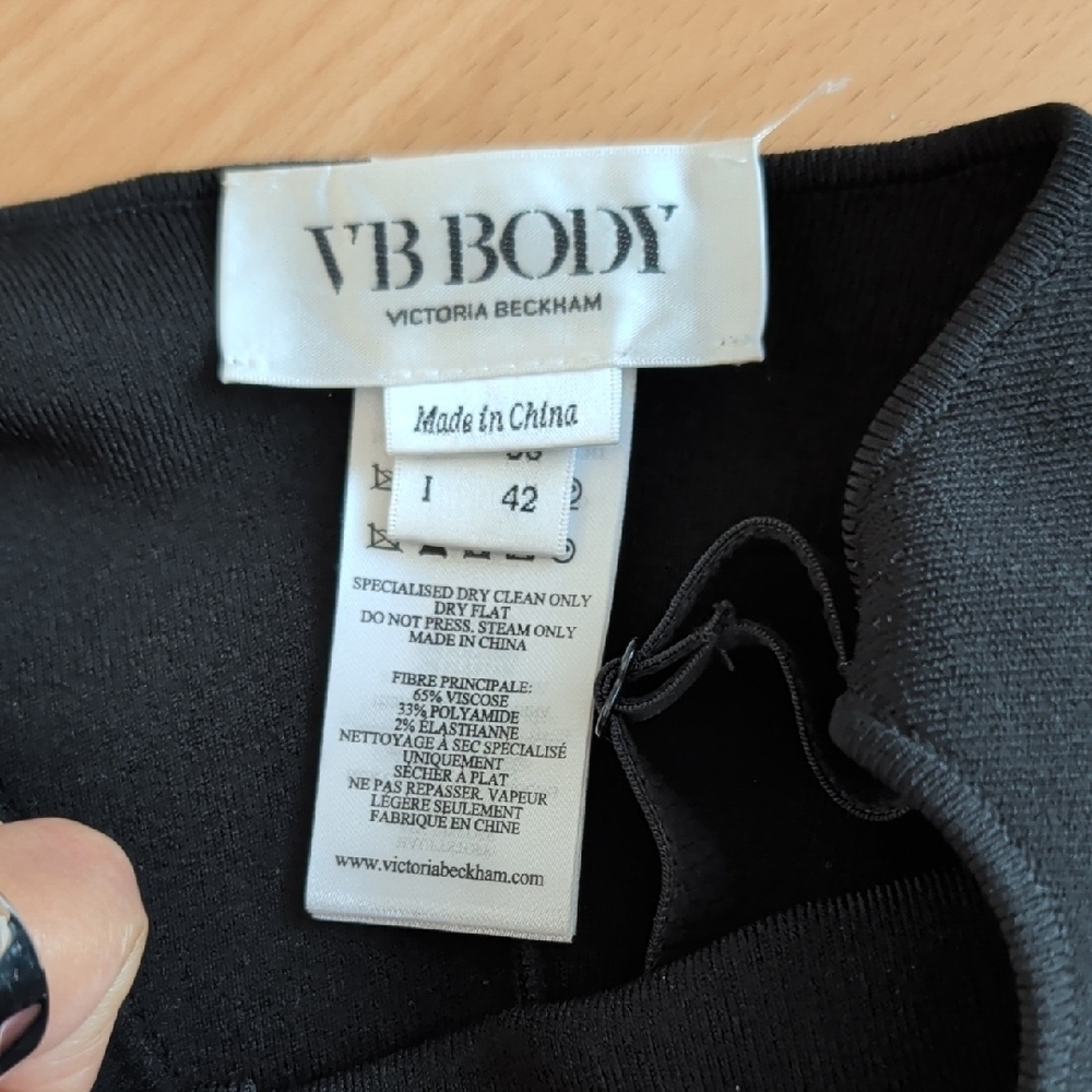 Victoria Beckham Black Sleeveless Jumpsuit - Picture 2 of 4